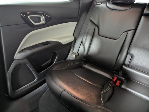 Used 2026 Jeep Compass Limited image 12