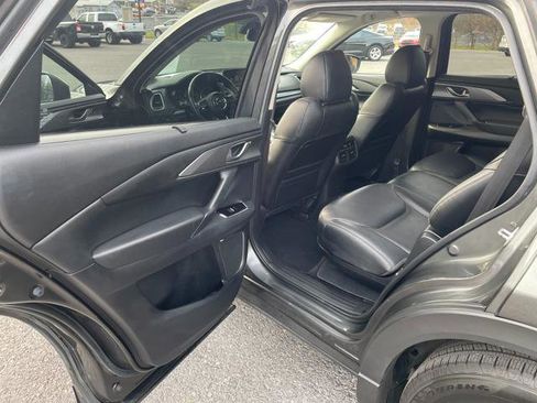 Used 2018 MAZDA CX-9 Touring w/ Touring Premium Package image 21