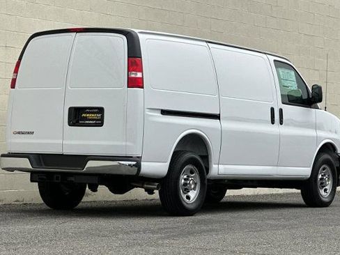 New 2026 Chevrolet Express 2500 w/ Driver Convenience Package RWD image 4