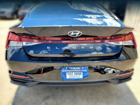 Used 2021 Hyundai Elantra SEL w/ Convenience Package FWD image 11
