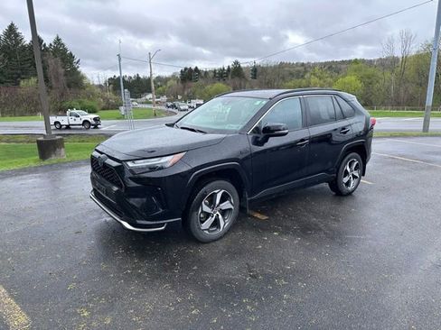 Used 2024 Toyota RAV4 SE w/ Weather & Moonroof Package AWD/4WD image 7