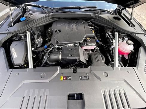 New 2025 Genesis GV70 2.5T image 11