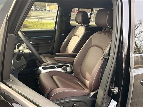 New 2025 Volkswagen ID. Buzz Pro S RWD image 11