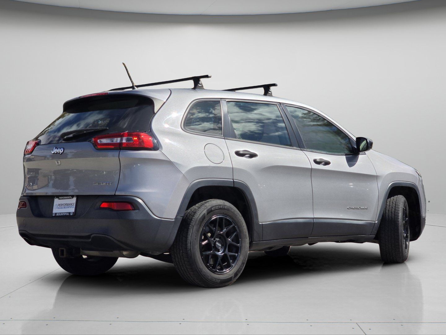 Used 2015 Jeep Cherokee Sport w/ Cold Weather Group AWD/4WD image 21