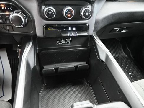 Used 2022 RAM 1500 Big Horn AWD/4WD image 19