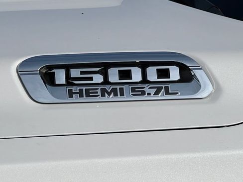 Used 2019 RAM 1500 Limited AWD/4WD image 2