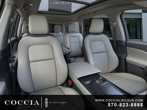 New 2026 Lincoln Aviator AWD image 10
