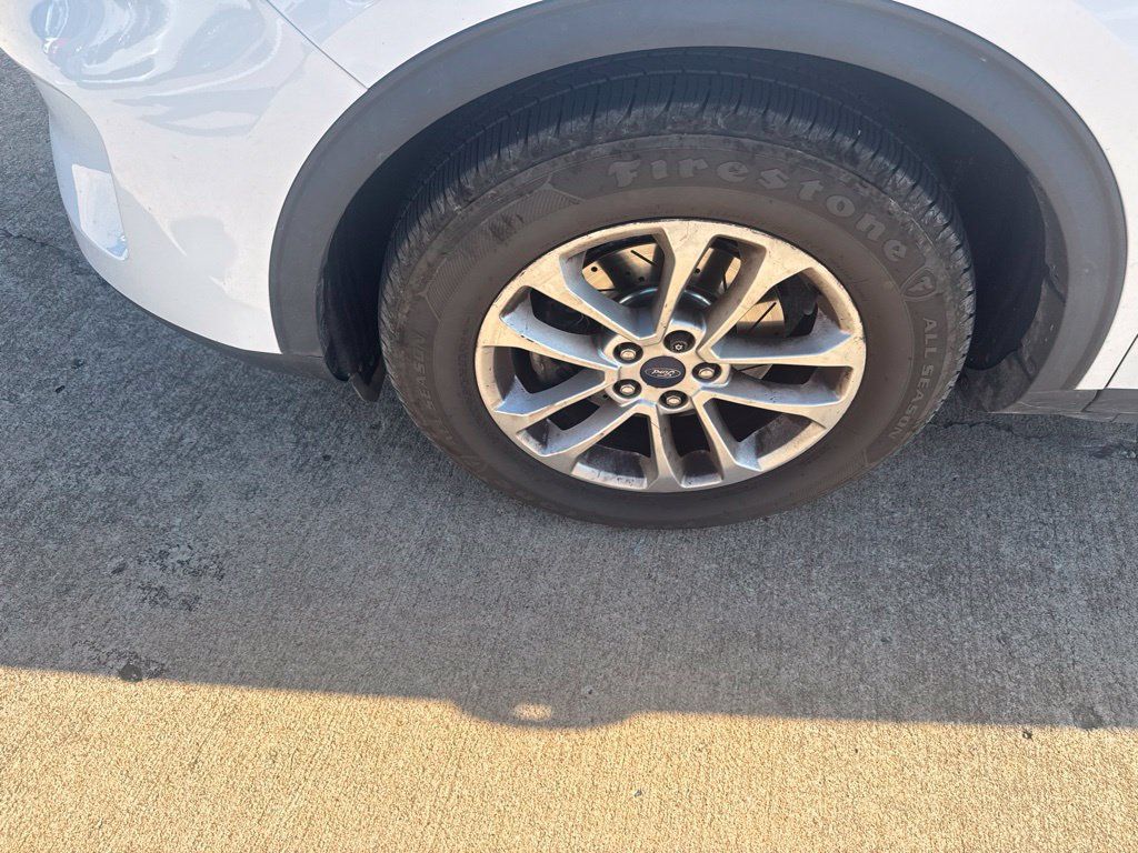 Used 2022 Ford Escape SE FWD image 4