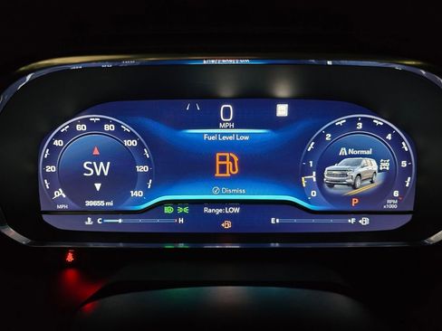 Used 2022 Chevrolet Tahoe Z71 w/ Luxury Package image 26