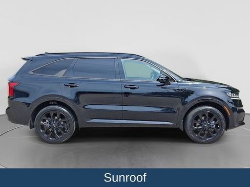 Used 2023 Kia Sorento SX AWD/4WD image 9