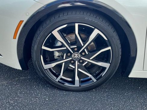 Used 2024 Toyota Prius Prime Premium w/ Advanced Technology Package FWD image 29