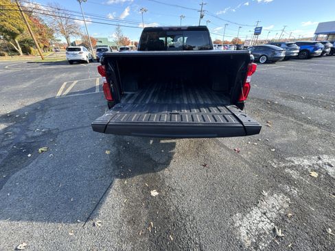 Used 2022 Chevrolet Silverado 1500 LTZ w/ LTZ Premium Package image 27