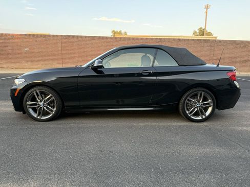 Used 2019 BMW 230i Convertible w/ M Sport Package RWD image 27
