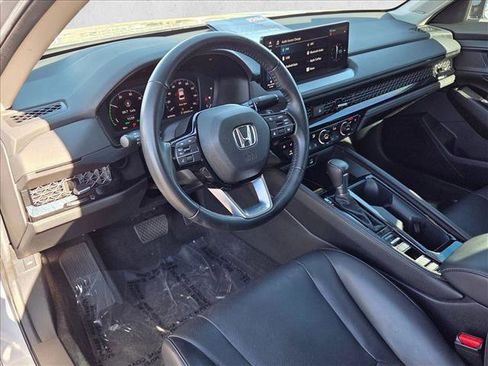 Used 2023 Honda Accord Touring image 10