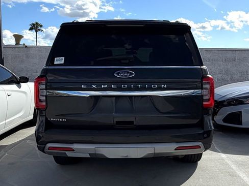 Used 2024 Ford Expedition Limited image 4