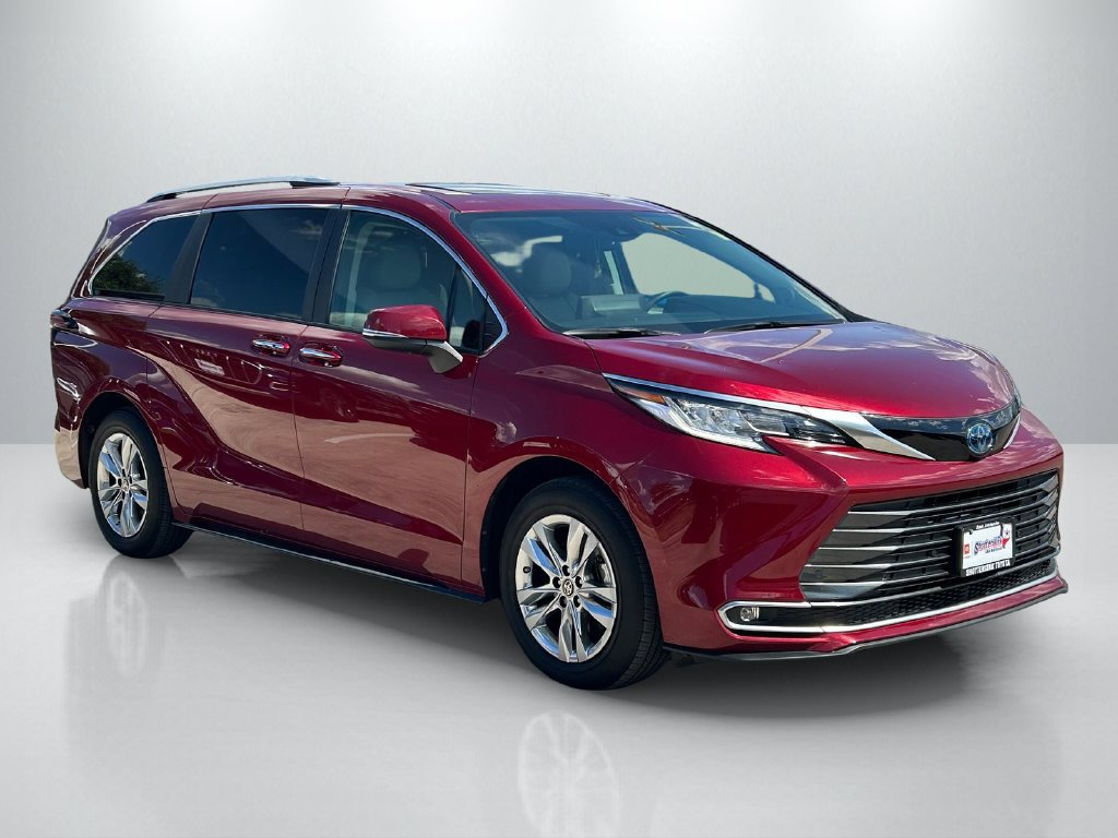 Certified 2023 Toyota Sienna Limited AWD/4WD image 3