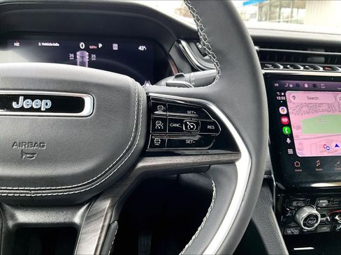 Used 2023 Jeep Grand Cherokee Overland image 24