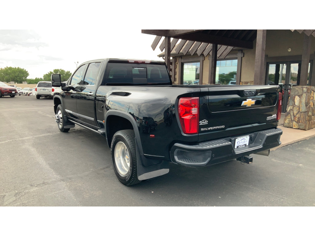 Used 2024 Chevrolet Silverado 3500 High Country w/ High Country Premium Package AWD/4WD image 8
