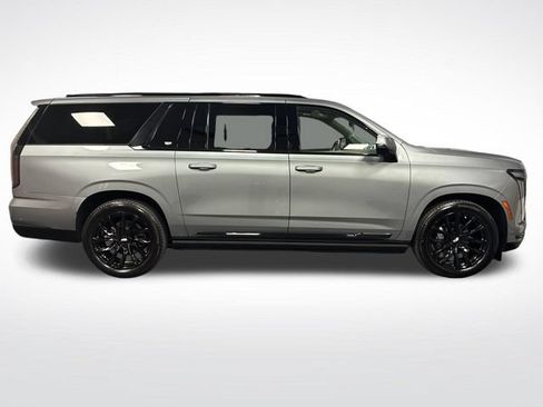 Certified 2025 Cadillac Escalade ESV Sport Platinum w/ LPO, Floor Liner Package AWD/4WD image 6