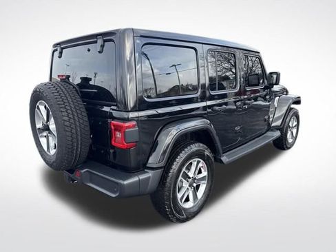 Used 2019 Jeep Wrangler Unlimited Sahara image 5