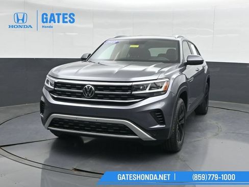 Used 2022 Volkswagen Atlas Cross Sport SE w/ Black Wheel Package AWD/4WD image 5