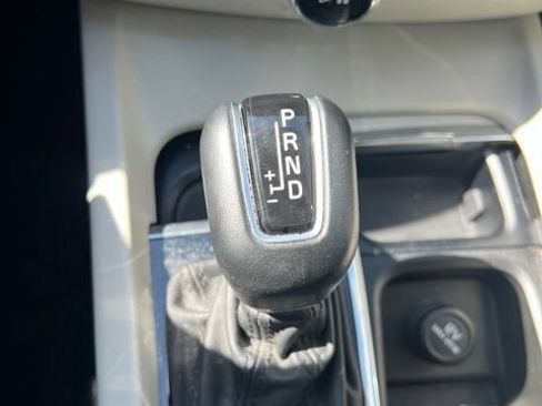 Used 2019 Volvo S60 T5 Momentum FWD image 15