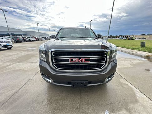 Certified 2019 GMC Yukon SLT w/ Open Road Package AWD/4WD image 17