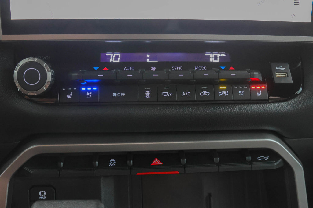 Used 2026 Toyota Tundra Limited w/ Power Package AWD/4WD image 27