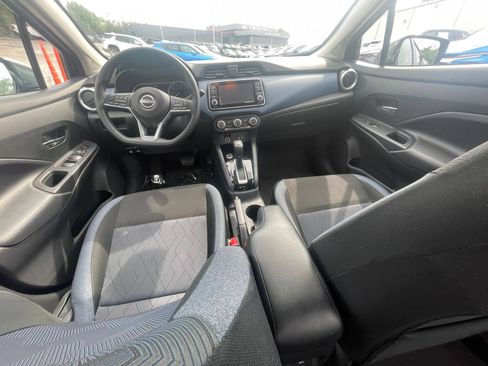 Used 2025 Nissan Versa SV FWD image 23