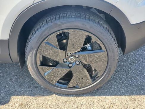 New 2026 Volvo XC40 B5 Ultra w/ Protection Package Premier image 7