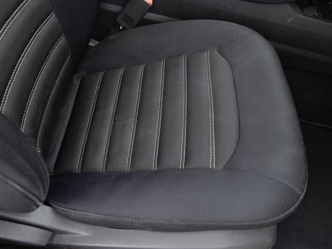 Used 2014 Ford Fusion SE FWD image 25