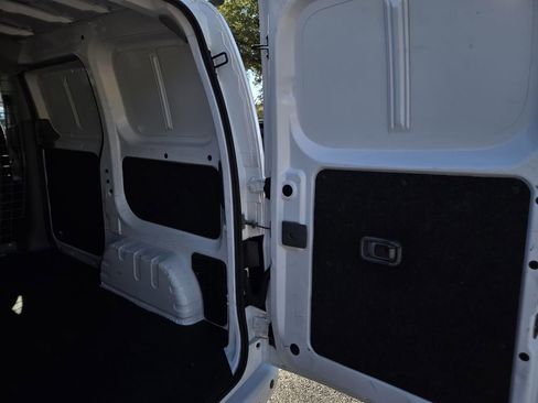 Used 2019 Nissan NV200 SV w/ Navigation Package image 15