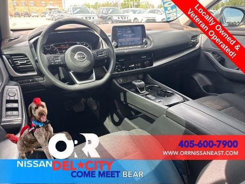Used 2022 Nissan Rogue SV FWD image 14