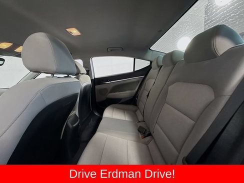Used 2020 Hyundai Elantra SEL w/ Cargo Package (C1) FWD image 9