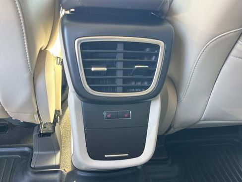 Used 2016 Lincoln MKX Reserve w/ Climate Package image 17