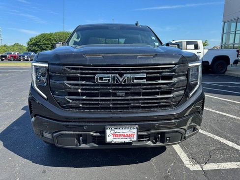 Used 2026 GMC Sierra 1500 Elevation w/ Elevation Premium Package AWD/4WD image 9