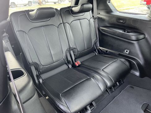 Used 2024 Jeep Grand Cherokee L Limited w/ Luxury Tech Group II image 38