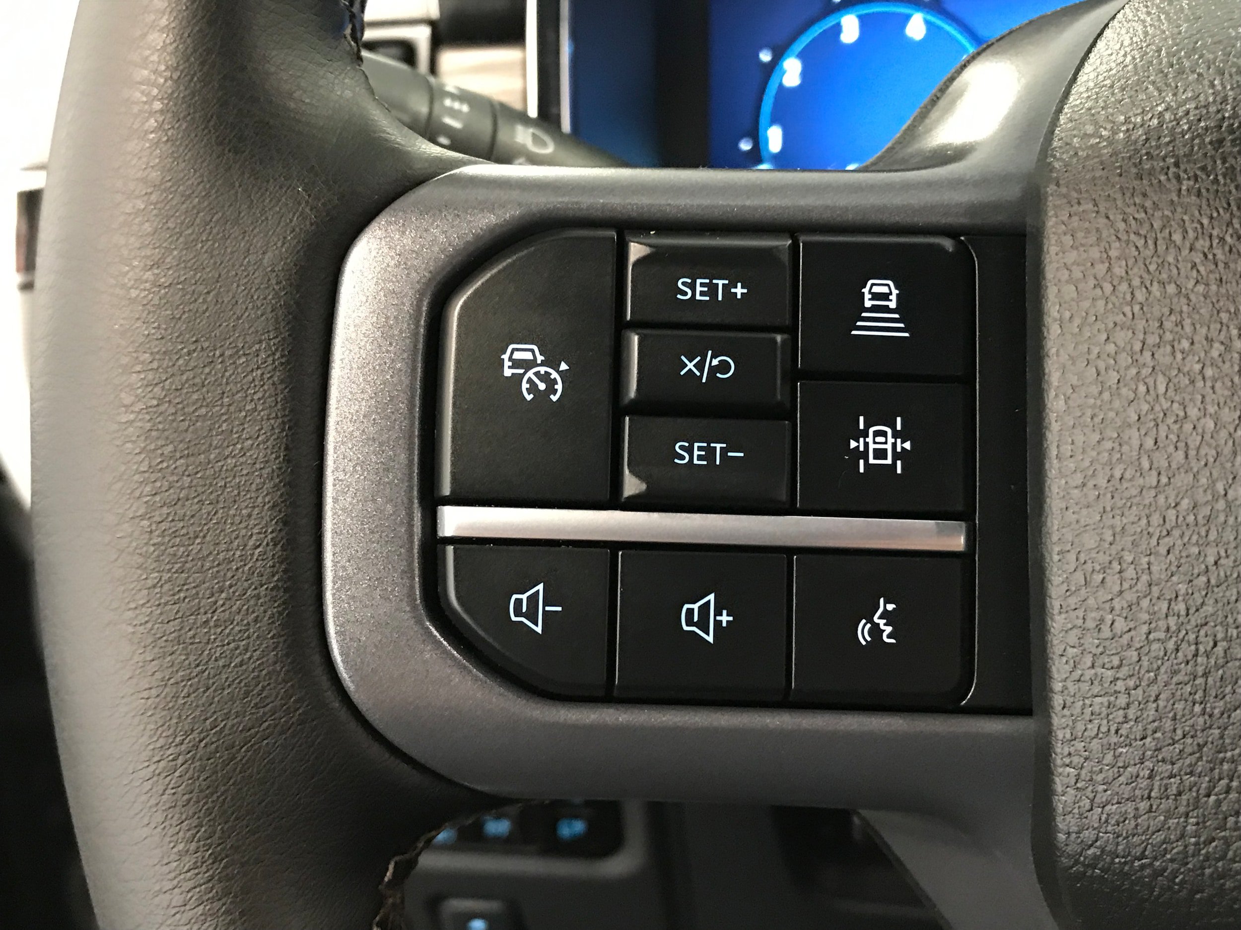 Used 2025 Ford F150 Lariat w/ Equipment Group 501A Mid AWD/4WD image 19