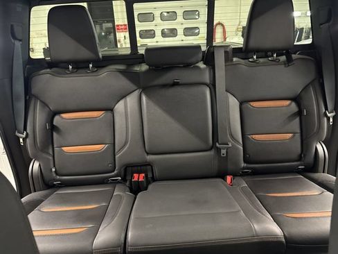 Used 2023 GMC Sierra 1500 AT4 w/ AT4 Preferred Package AWD/4WD image 29