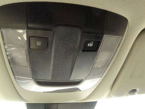 Used 2025 Kia Sportage LX AWD/4WD image 26