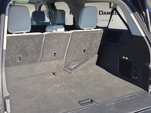 Certified 2025 Ford Expedition Max Platinum image 8