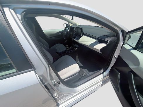 Used 2021 Toyota Corolla LE FWD image 30