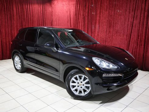 Used 2011 Porsche Cayenne image 2