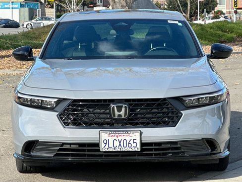 Used 2024 Honda Accord Sport image 9