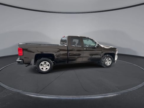 Used 2018 Chevrolet Silverado 1500 LT w/ All Star Edition image 8