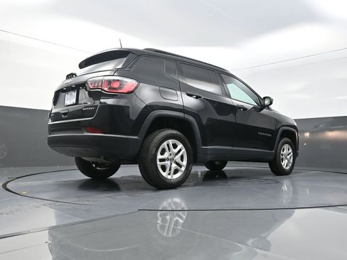 Used 2018 Jeep Compass Sport AWD/4WD image 27