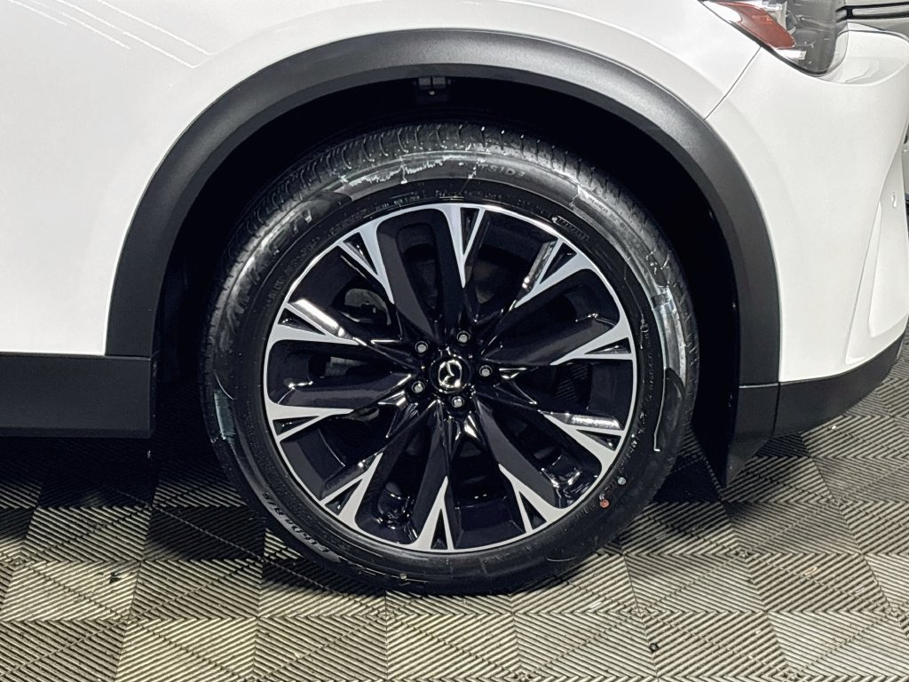 Used 2024 MAZDA CX-90 Plug-In Hybrid w/ Premium Plus AWD/4WD image 24