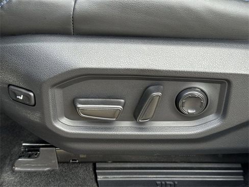 Used 2023 Toyota Tundra Platinum image 29