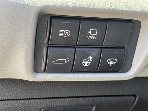 Used 2021 Toyota Highlander Platinum AWD/4WD image 28