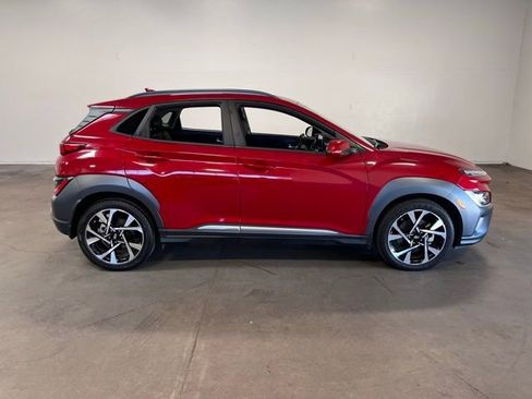 Used 2022 Hyundai Kona Limited image 2